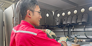 ドライバーと並行してガス整備士の 資格取得もできました。